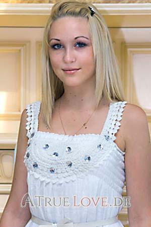 131376 - Angelina Alter: 23 - Ukraine