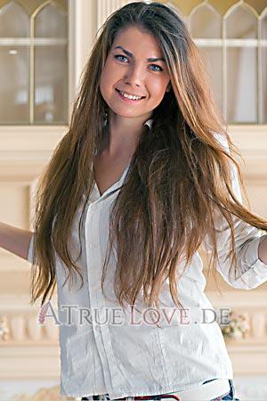 141239 - Ekaterina Alter: 25 - Ukraine
