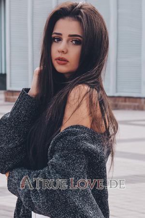 190125 - Alina Alter: 23 - Ukraine