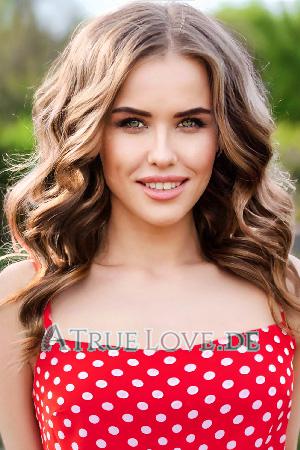 202239 - Anastasia Alter: 28 - Ukraine