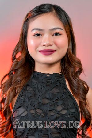 223852 - Jeramae Age: 19 - Philippines