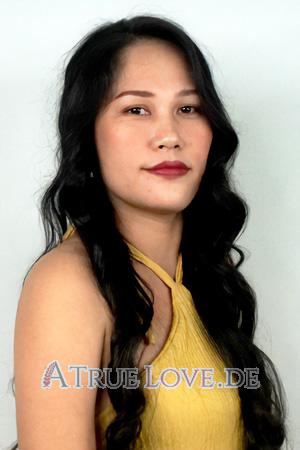 Ladies of Philippinen