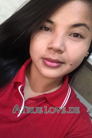 Ladies of Philippinen