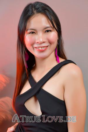 Ladies of Philippinen