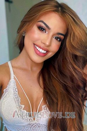 226618 - Livia Alter: 22 - Brazil