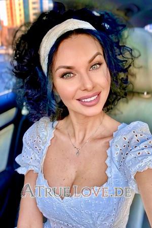 226776 - Lilia Alter: 37 - Ukraine