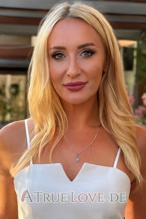 227942 - Olena Alter: 43 - Ukraine