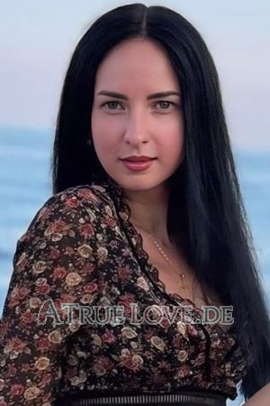 228544 - Kseniia Alter: 34 - Ukraine