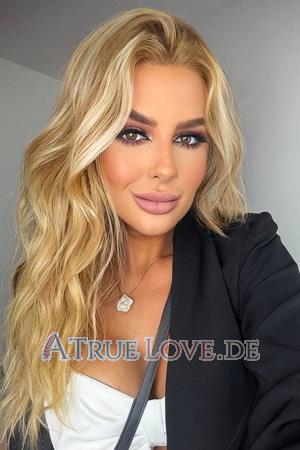 228567 - Raissa Alter: 38 - Brazil