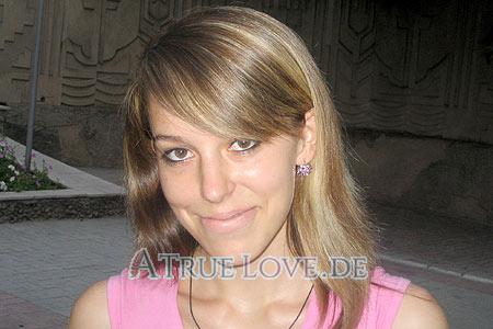 65340 - Olga Alter: 23 - Ukraine