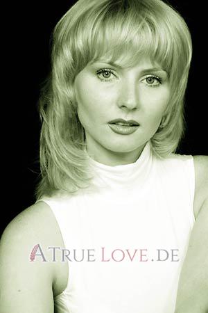 66889 - Svetlana Alter: 30 - Russia