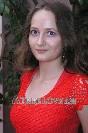 68840 - Lubov Alter: 24 - Ukraine