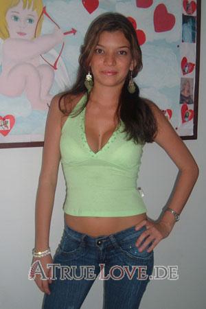 74966 - Adriana Alter: 24 - Kolumbien