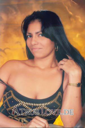 78478 - Mirella del Carmen Alter: 33 - Kolumbien